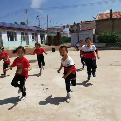 幼儿健康体能测试——忠义乡中心幼儿园