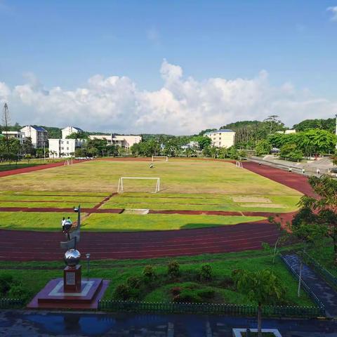 严守考纪    诚信应考——万宁市东兴学校中招考前动员暨考纪考风及安全工作会议