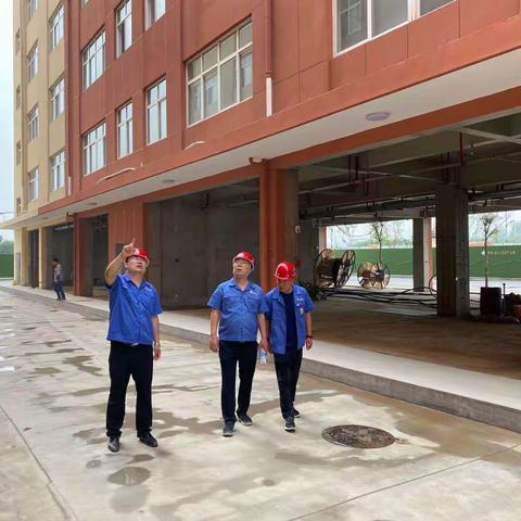 公司总经理胡宗乾深入施工现场进行检查督导