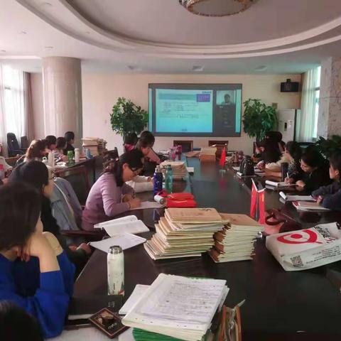 与专家零距离   云端教研促成长