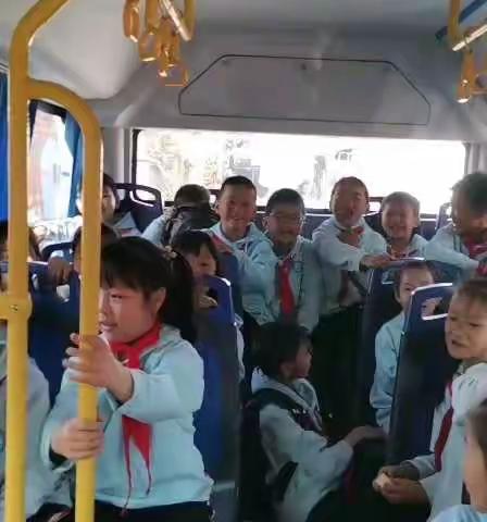 嵩阳二小二年级87班春游！！