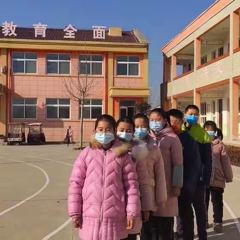 黄德镇梁庄小学疫情防控