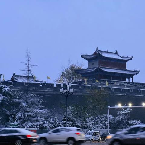 农行众人扫雪 温暖美丽寒冬