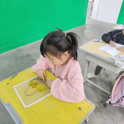 【正定县北辛庄小学】双减进行时丨一叶知秋 ， 拥抱秋天。