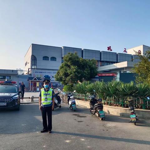 开展打击“黑车”专项整治行动 助力文明城市创建成果