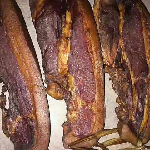 我是一个地地道道的乡里妹子，曾经打工多少次想念妈妈的味道，如今我回家了，让外面朋友不再难 找我有好吃的