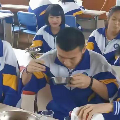 贵阳市乌当二中—杜绝浪费，从我做起！