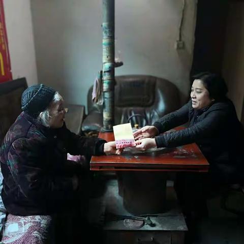 县政协副主席葛凤霞到龙泉镇开展春节慰问