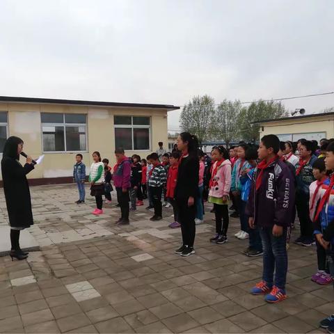 贾滩上小学“世界地球日”活动纪实