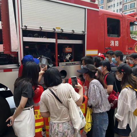 深圳市龙岗区龙岗消防救援站开展“我为群众办实事”党日活动