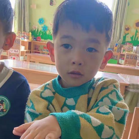 我是兰妮国际幼儿园托一班的今日小明星郑凯岳