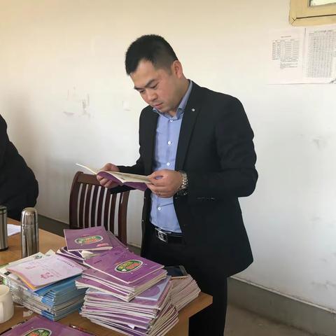检规范、查常规、促成长——记五府山小学教学常规、班主任工作检查