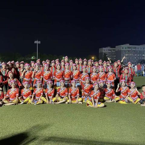 “青春向党  阳光成长”——江声七年级合唱比赛2010班精彩瞬间