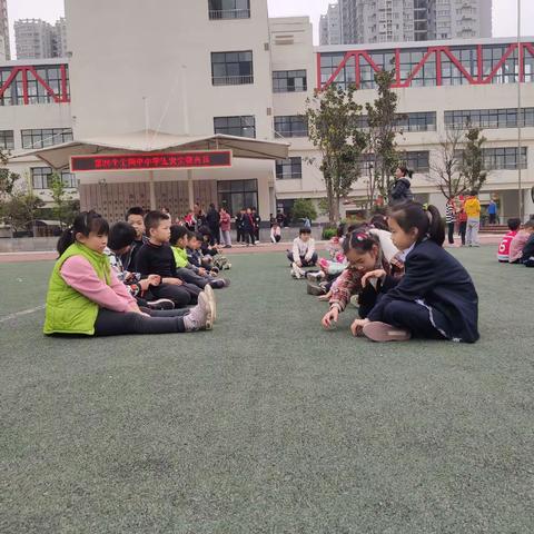 世界很大 幸福很小、你们 很温暖