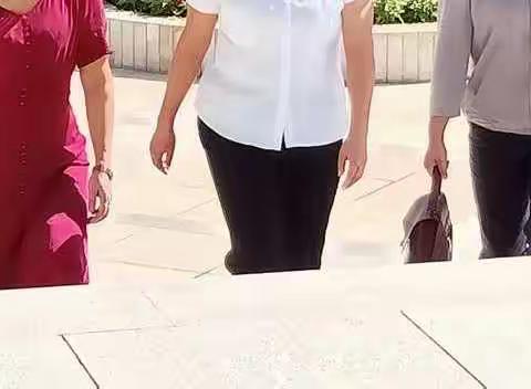 自治县人大常委会到景谷一小开展教师队伍建设情况专题调研