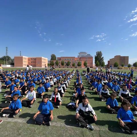 奋斗的青春最美丽--伊宁市达达木图镇中学八年级军训美篇