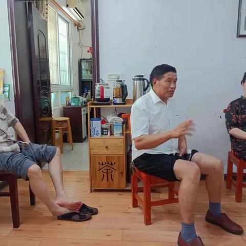 天热不及情暖