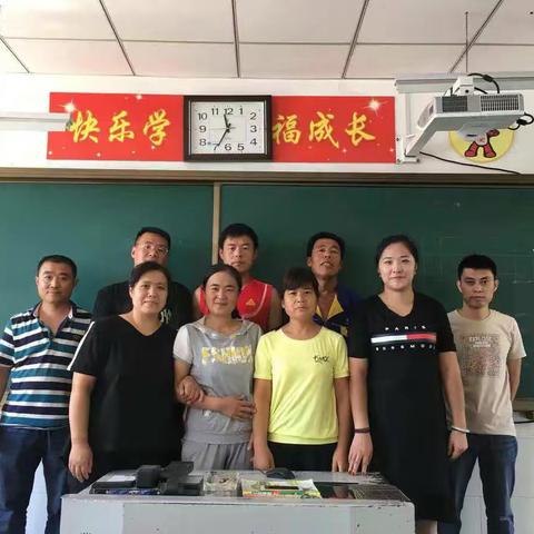 感谢家长助力，幸福街小学二(1)中队新学期温暖起航