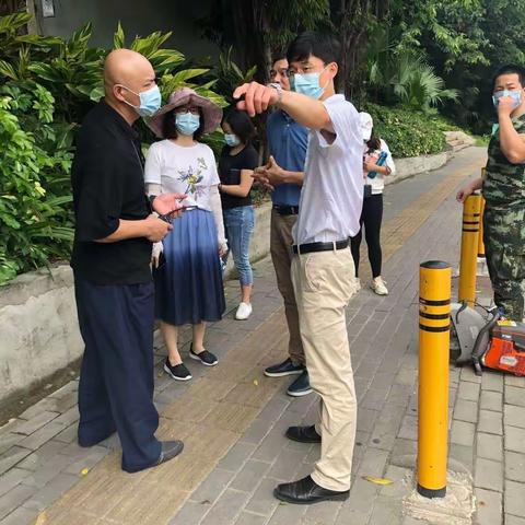 深圳东站创文迎检，重拳出击整治共享单车乱摆放问题