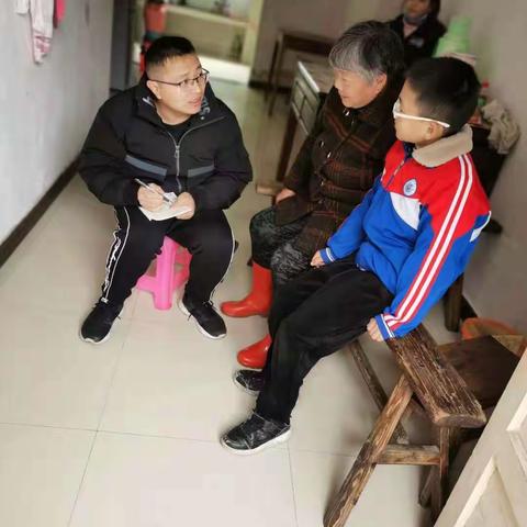 五一班家访   专访留守儿童