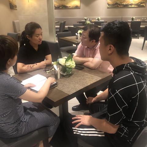南院门街道武装部长谢宸走访辖区商贸企业