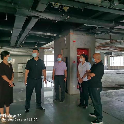 南院门街道积极招商，带领客商考察投资环境