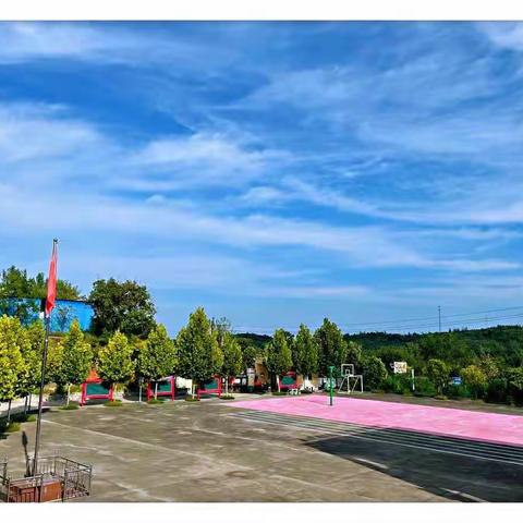 凝心聚力 扬帆起航 ——高新区东沙坡联合校新学期中层工作会议
