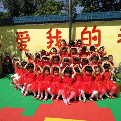 来宾街道中心幼儿园 小二班班级风采