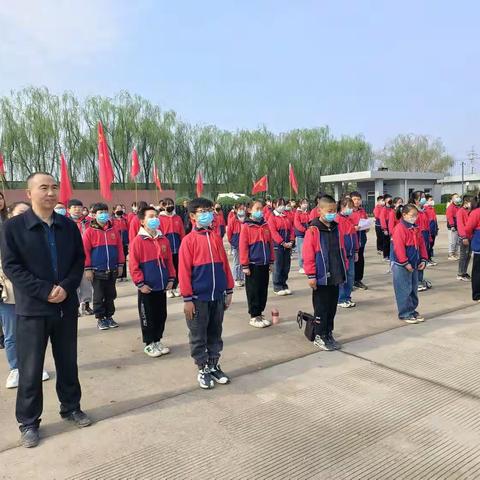 “缅怀革命先烈 传承红色基因”——交城县阳渠学校清明祭英烈主题活动