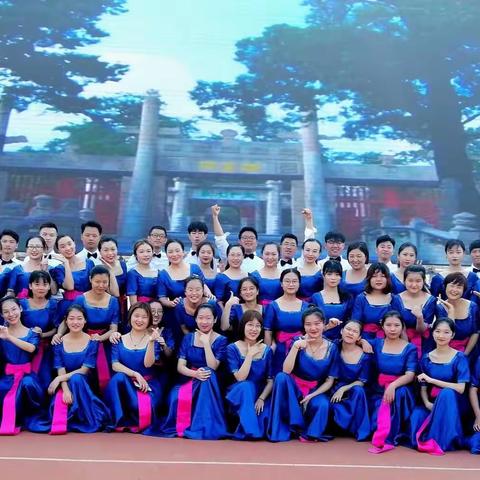 这身蓝色，彰显凫峄团结新高度！