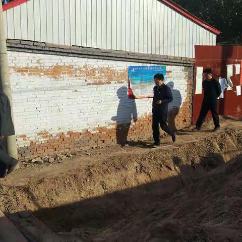 中秋时节月儿圆，领导慰问人心暖。