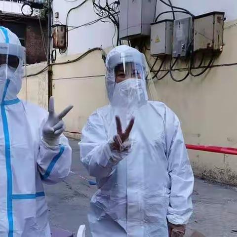 宣化城管排水公司积极协助东马道社区开展疫情防控工作