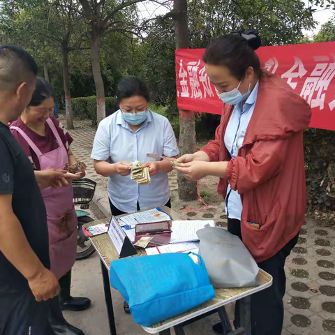 人行卫辉市支行积极组织开展不宜流通人民币兑换暨反假货币宣传活动