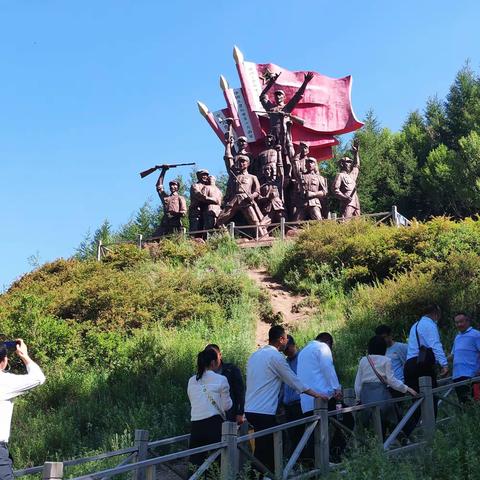 登六盘山