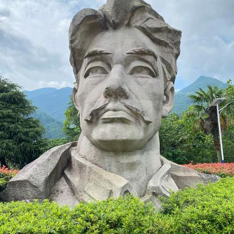 传承红色基因，弘扬清贫文化——乐平市第二实验学校赴怀玉山红色基地开展党史学习实践活动