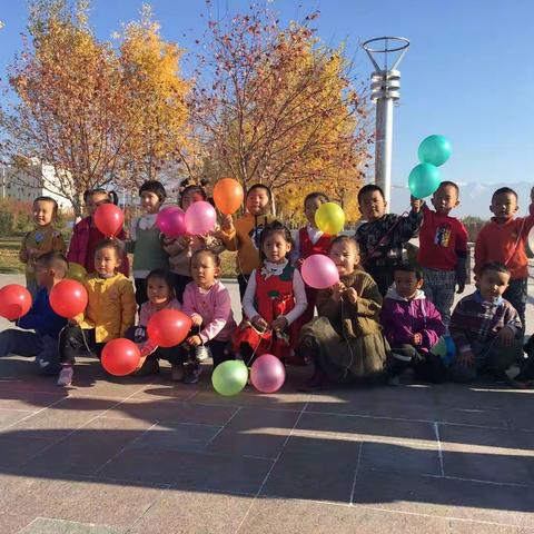 精河县第二幼儿园中二班社会实践活动暨亲子融情活动