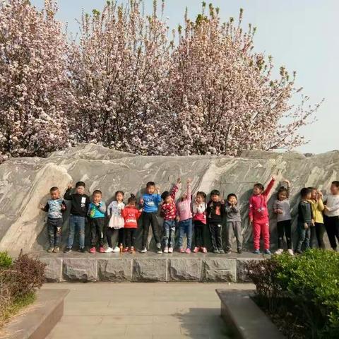 清明节放假通知：4月5日――4月7日放假，4月8日星期天正常上课。