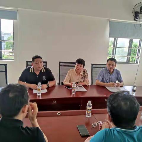市联合督导组赴龙华区检查部里通报农村人居环境问题整改情况