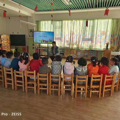 小小期末汇报，展示幼儿风采——飞天家园幼儿园大二班学期末汇报展示
