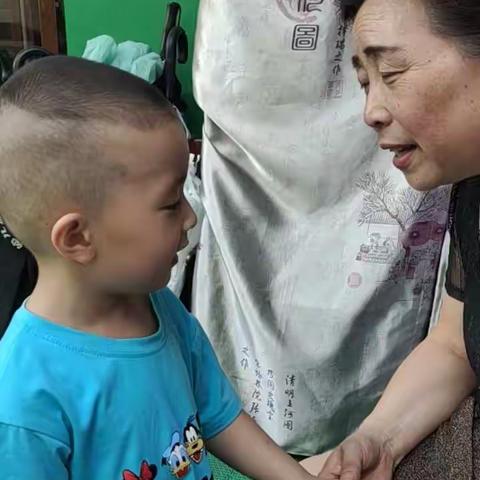 七巧板幼儿园颜修然“把祝福送出去