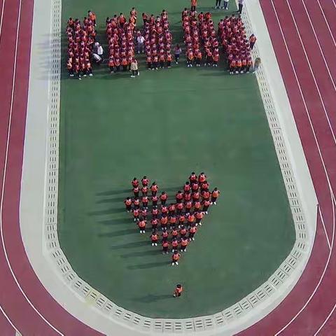 十八里铺镇联校队列队形暨歌咏比赛   黄楼店小学航拍