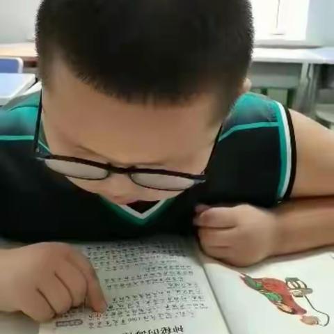东盛小学一年级四班刘丞轩第二十二期家庭读书会
