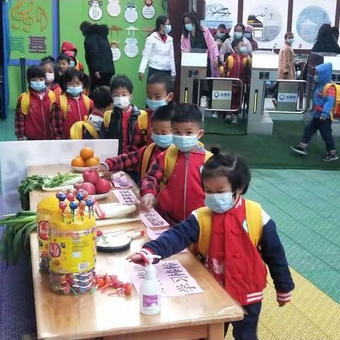 春暖花开  宝贝归来芒市红苹果幼儿园3月1日开学第一天