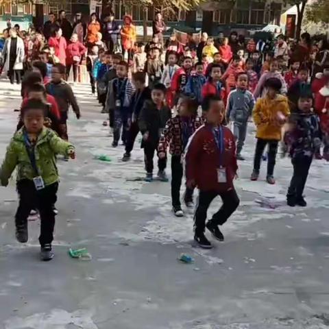 瑶田小学  一2班家长会