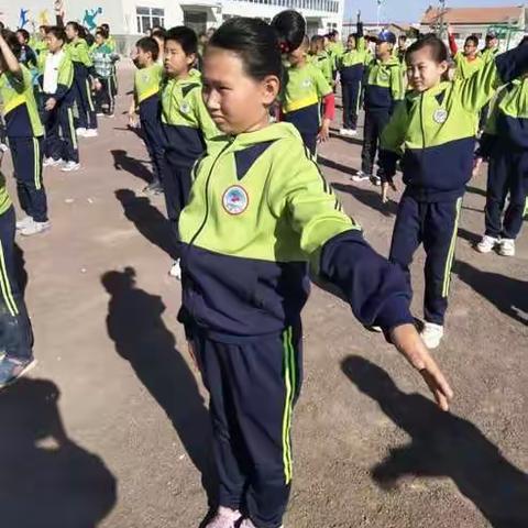 “逐梦新时代，出彩好少年”――双胜小学五年二班“校园好少年”刘嘉琪