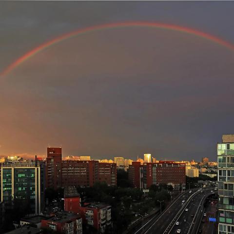 风雨过后见彩虹