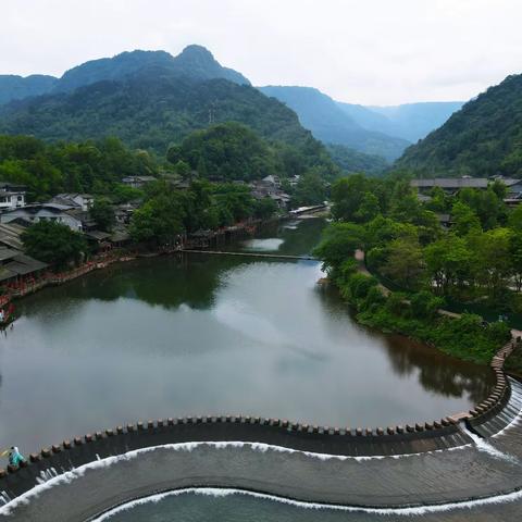 山清水秀 “烟雨柳江”