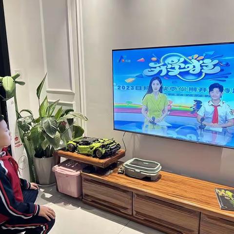 开学第一课 开启新征程—四四中队观看开学第一课