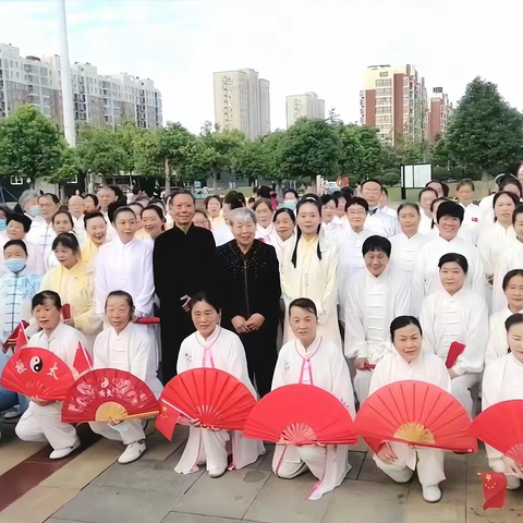 海洲区老年体协太极拳专委会迎《国庆》.庆《重阳》.喜迎《二十大》召开，太极拳（械）联谊交流展示活动