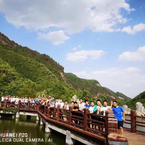 解放路小学六一中队徒步旅行